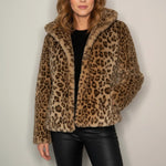 Load image into Gallery viewer, Leopardkappa dam djurmönstrad syntet | Vardagsbruk
