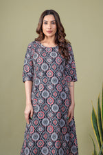 Load image into Gallery viewer, Madhavi Black Abstract Kurti
