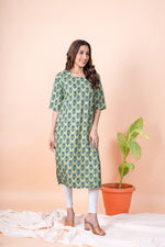 Load image into Gallery viewer, Heena Pista Block Print Kurti
