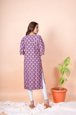 Load image into Gallery viewer, Lata Wine Pink Block Print Kurti
