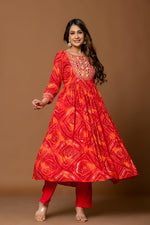 Load image into Gallery viewer, Red bandhani kurta set with embroidery work
