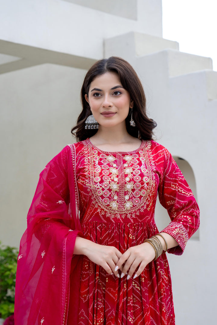 Pink bandhani kurta set with embroidery work