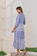 Load image into Gallery viewer, Blue cotton printed middie with embroidery work
