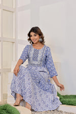 Load image into Gallery viewer, Blue cotton printed middie with embroidery work
