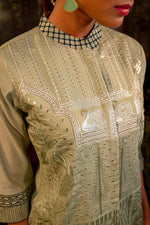 Load image into Gallery viewer, Green chanderi kurta set with embroidery work
