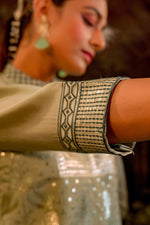 Load image into Gallery viewer, Green chanderi kurta set with embroidery work

