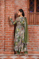 Load image into Gallery viewer, Green emerald elegance kurta set
