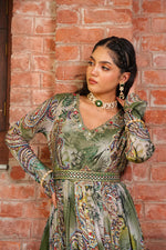 Load image into Gallery viewer, Green emerald elegance kurta set

