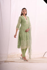 Load image into Gallery viewer, Green pure cotton shifley kurta set with dupatta
