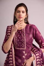 Load image into Gallery viewer, Purple rayon kurta set with dupatta
