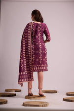 Load image into Gallery viewer, Purple rayon kurta set with dupatta
