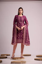 Load image into Gallery viewer, Purple rayon kurta set with dupatta
