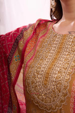 Load image into Gallery viewer, Pink pure muslin stone work kurta set with  digital print dupatta
