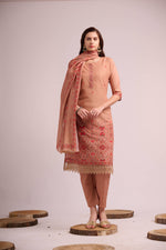 Load image into Gallery viewer, Peach pure muslin kurta set with dupatta
