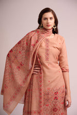 Load image into Gallery viewer, Peach pure muslin kurta set with dupatta
