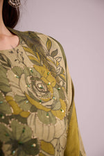 Load image into Gallery viewer, Jungle green pure muslin digital print kurta set with dupatta
