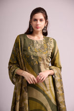 Load image into Gallery viewer, Jungle green pure muslin digital print kurta set with dupatta
