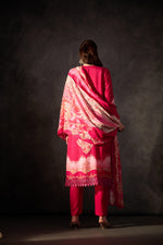 Load image into Gallery viewer, Pink pure muslin digital print kurta set with dupatta
