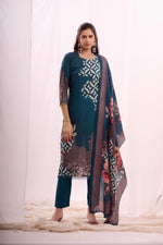 Load image into Gallery viewer, Ocean blue pure muslin digital print kurta set with dupatta
